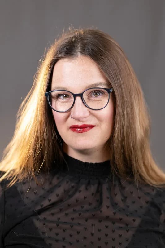 Portrait of Ms Carin