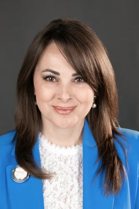 Portrait of Ms Natalia